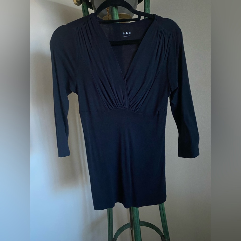 3 Dot Black Top